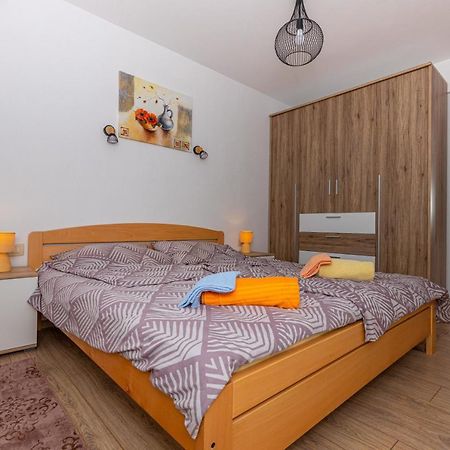 Apartman Sare Crikvenica Exterior foto