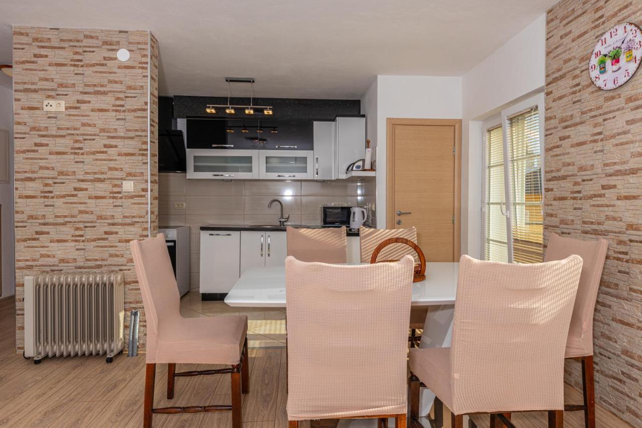 Apartman Sare Crikvenica Exterior foto