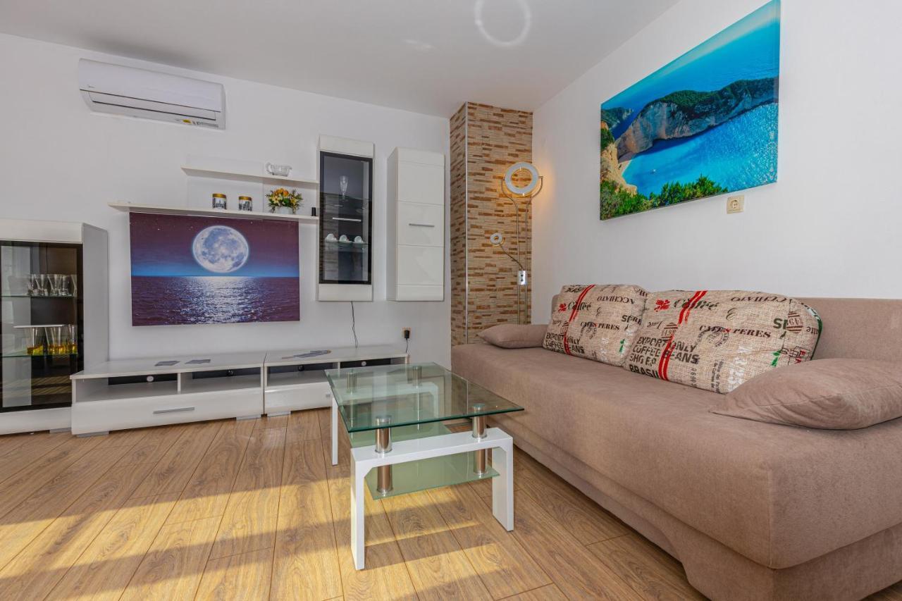 Apartman Sare Crikvenica Exterior foto