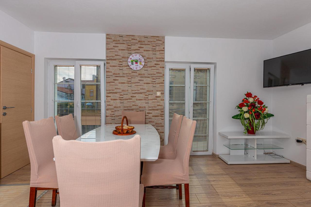 Apartman Sare Crikvenica Exterior foto
