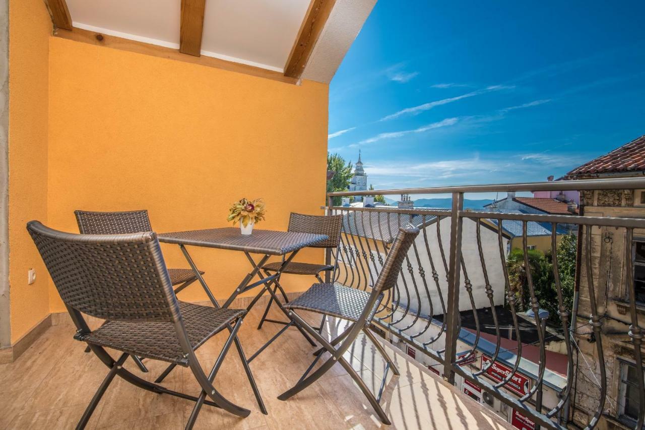 Apartman Sare Crikvenica Exterior foto