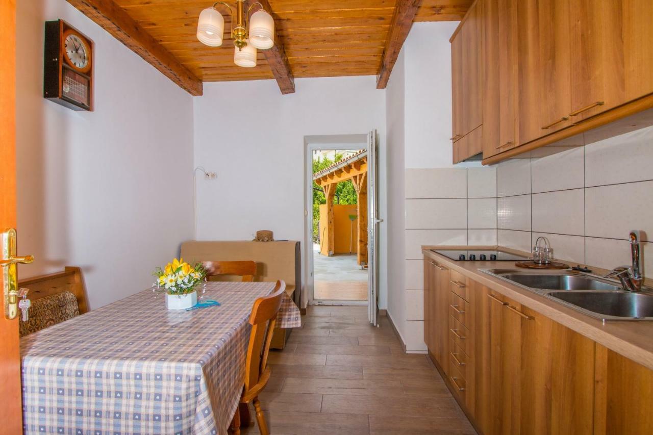 Apartman Sare Crikvenica Exterior foto
