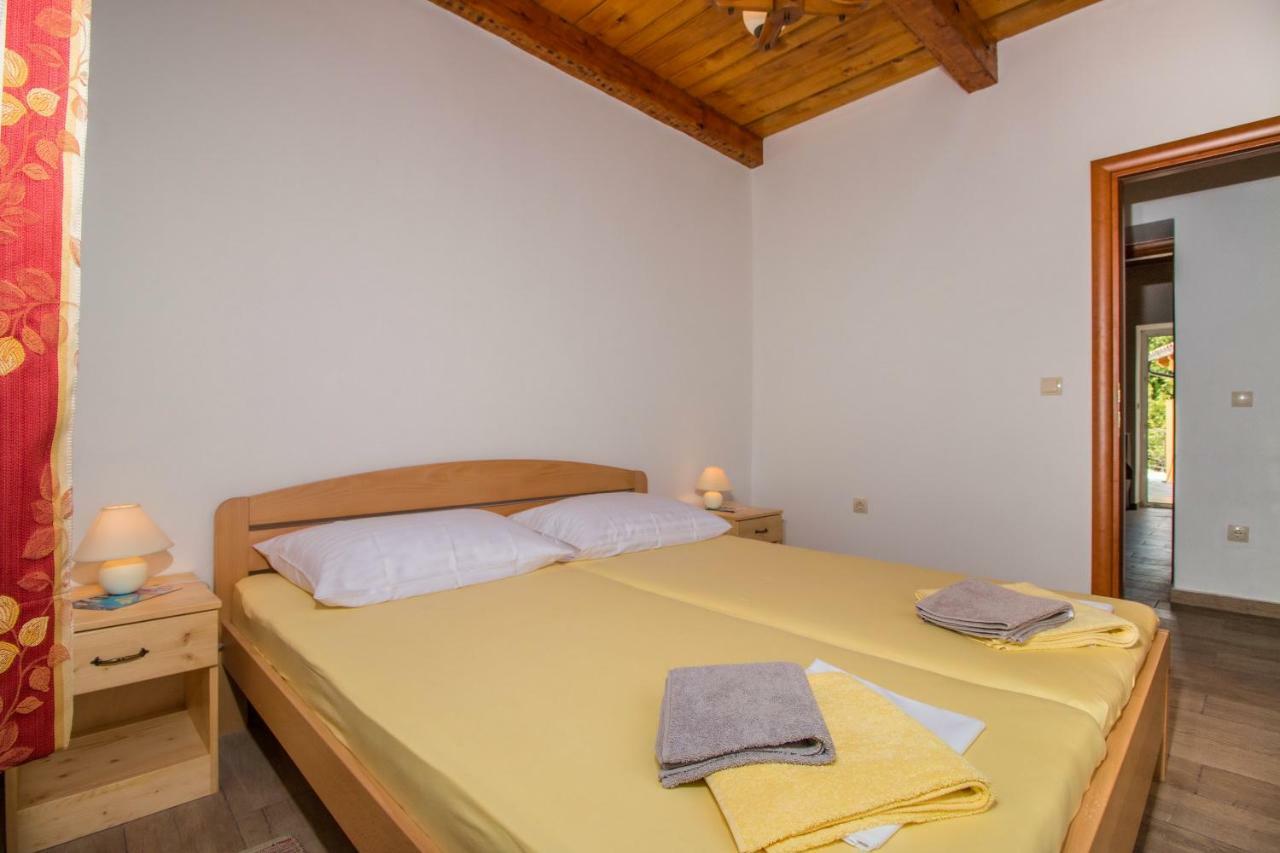 Apartman Sare Crikvenica Exterior foto