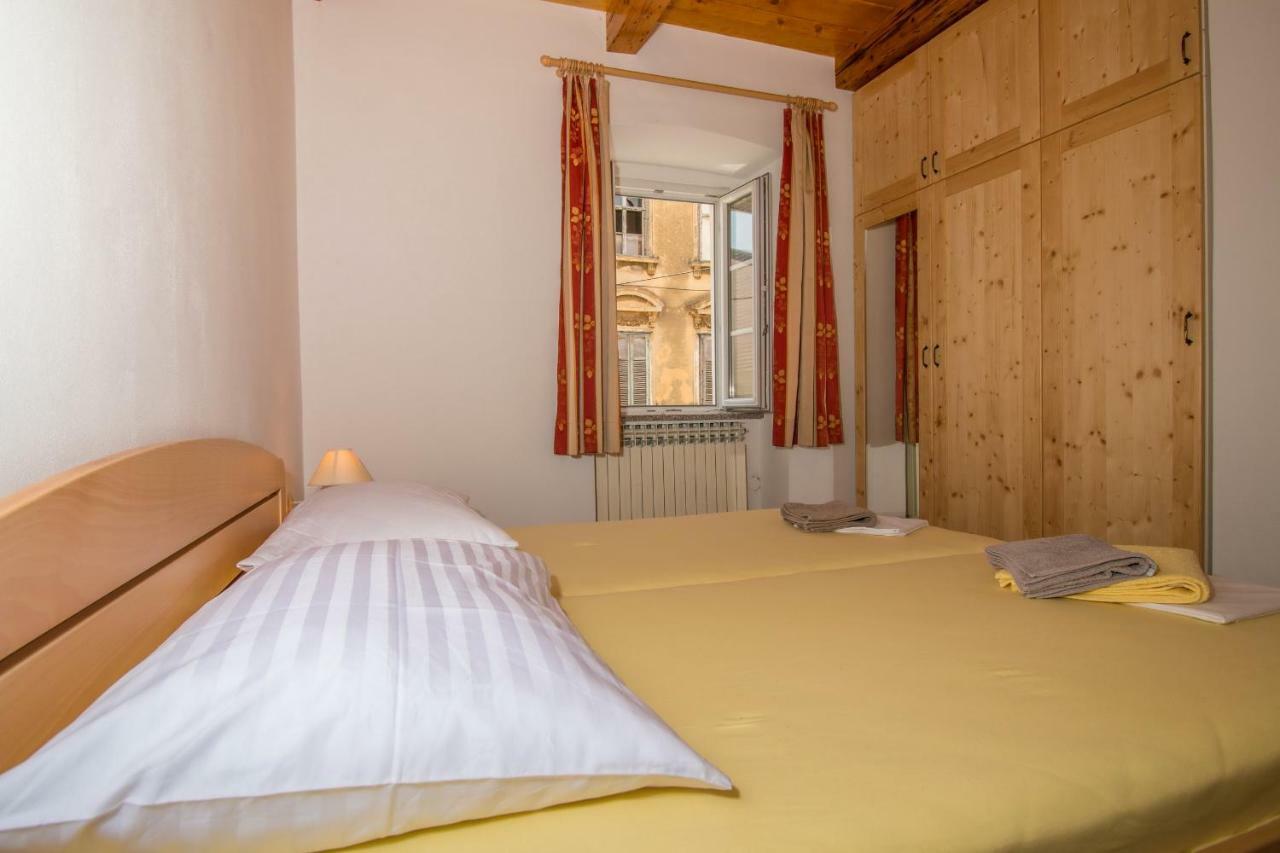 Apartman Sare Crikvenica Exterior foto