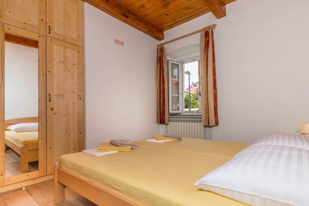 Apartman Sare Crikvenica Exterior foto