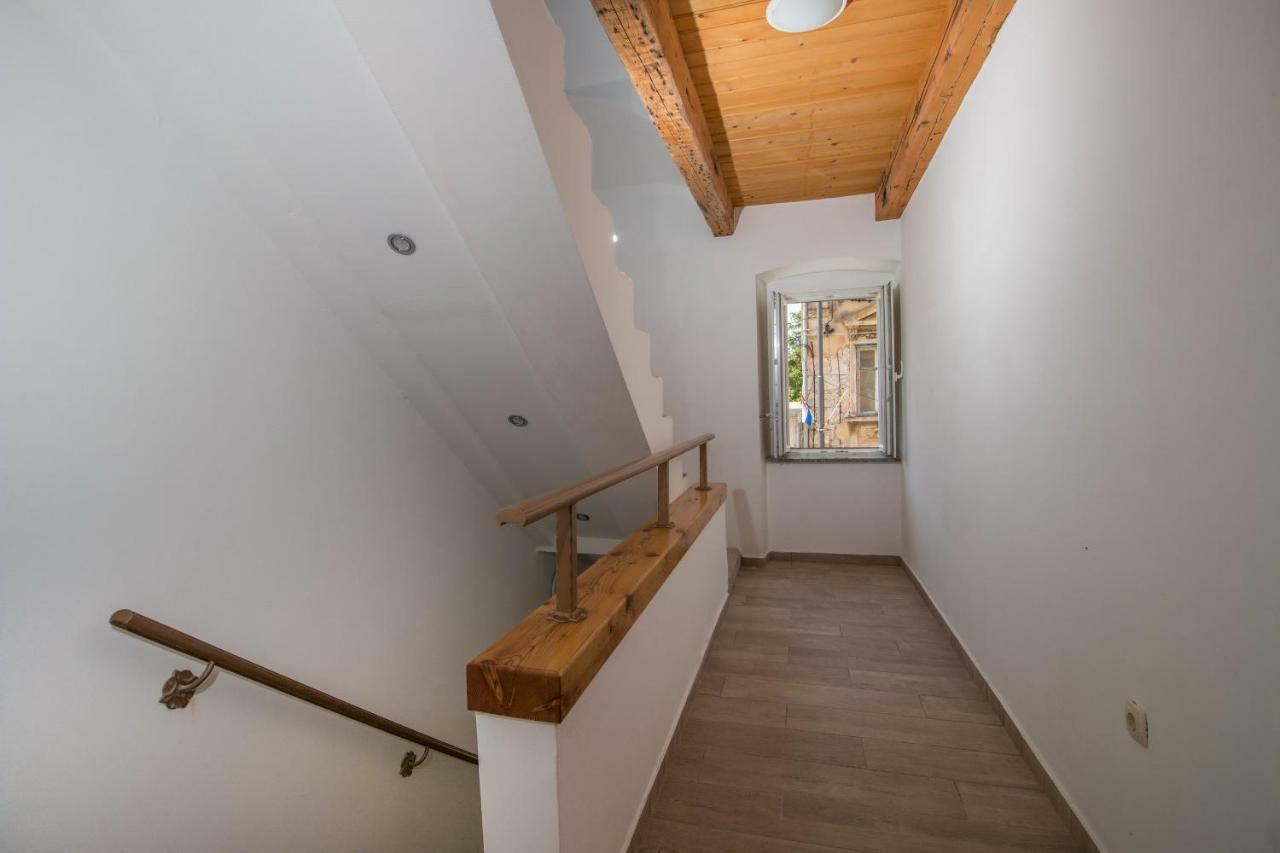 Apartman Sare Crikvenica Exterior foto